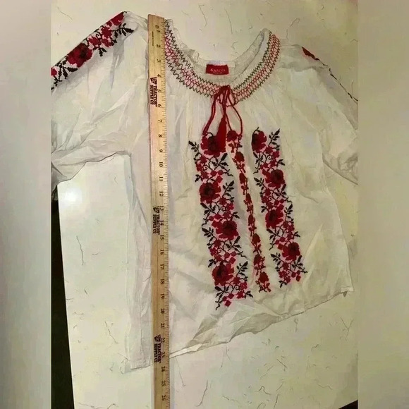 Karina White Top With Red Floral Embroidery & Tassels Size Small - Picture 5 of 6